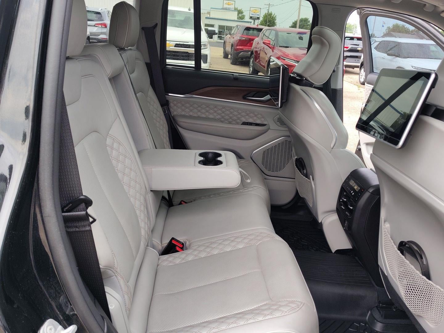 2023 Jeep Grand Cherokee Summit