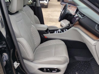 2023 Jeep Grand Cherokee Summit