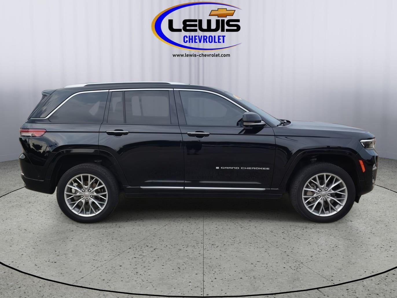 2023 Jeep Grand Cherokee Summit