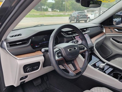 2023 Jeep Grand Cherokee Summit