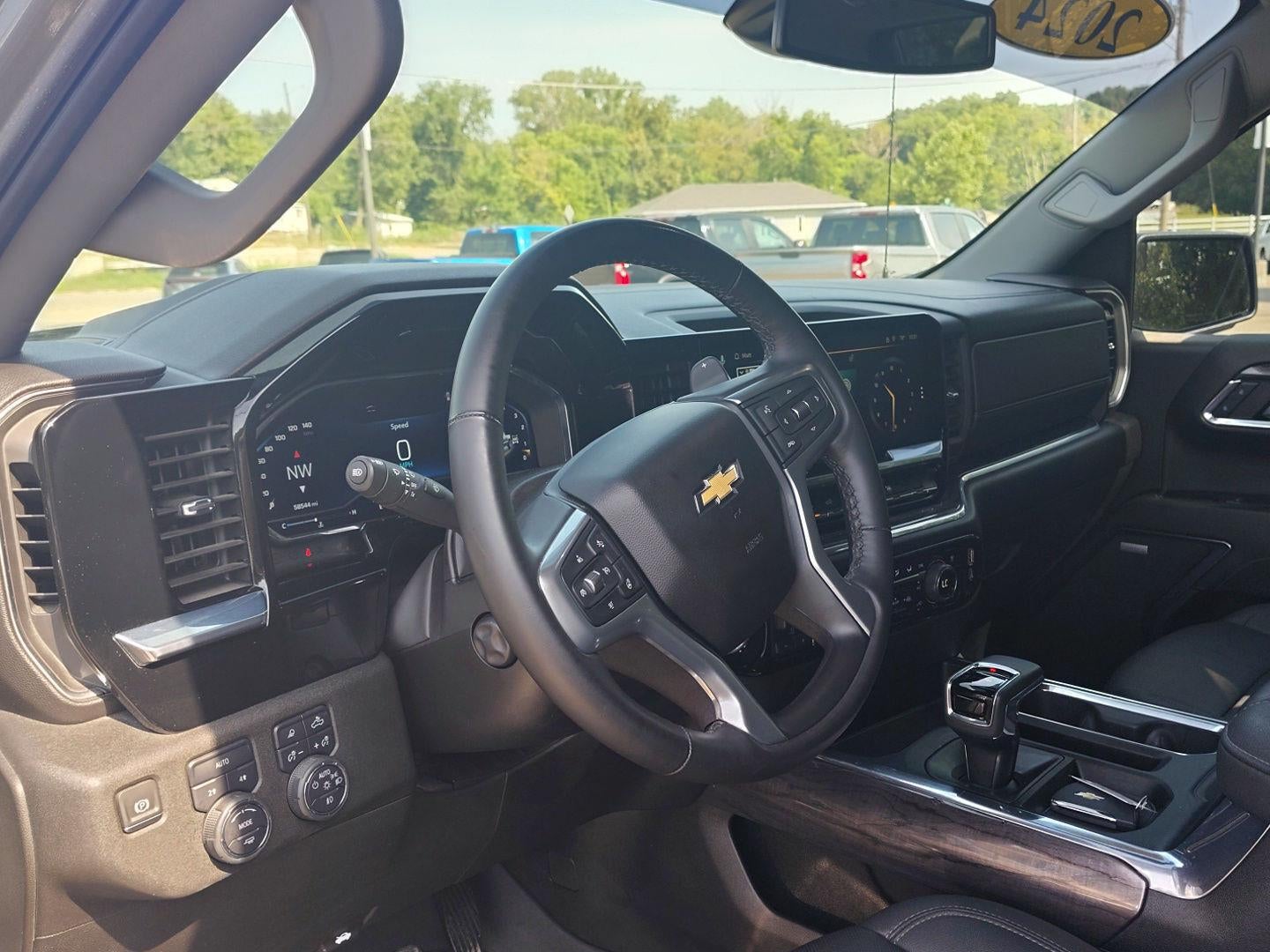 2024 Chevrolet Silverado 1500 LTZ