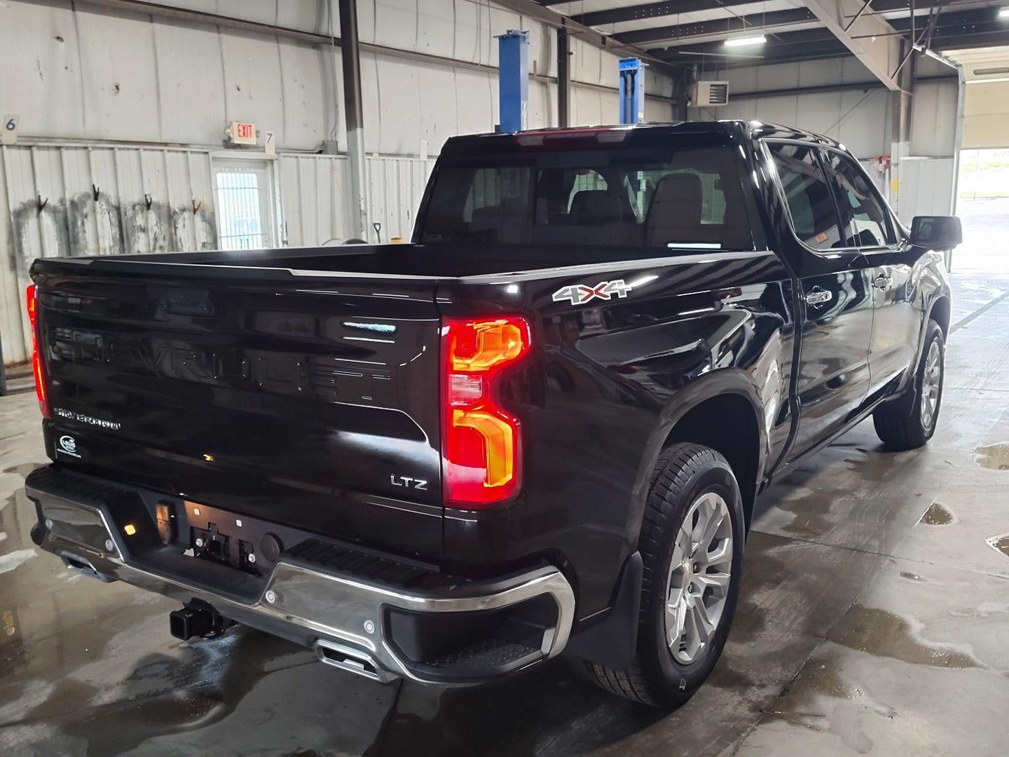2025 Chevrolet Silverado 1500 LTZ