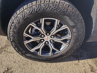 2025 GMC Acadia AT4