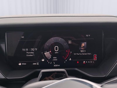 2025 GMC Acadia AT4