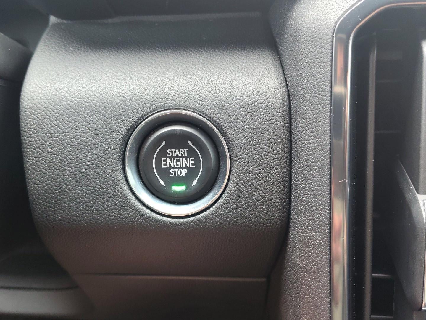 2025 GMC Acadia AT4