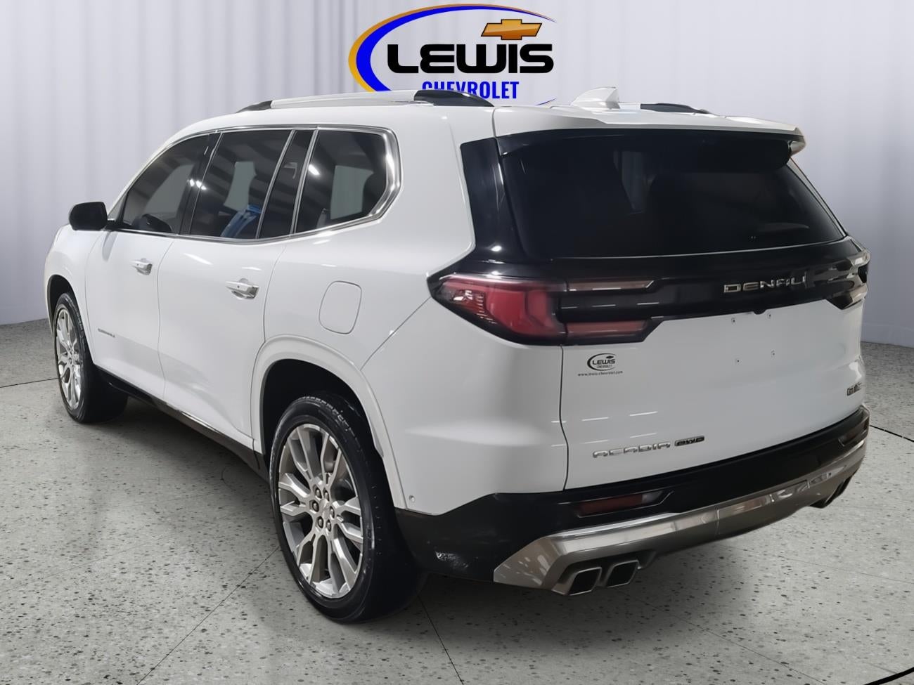 2024 GMC Acadia Denali