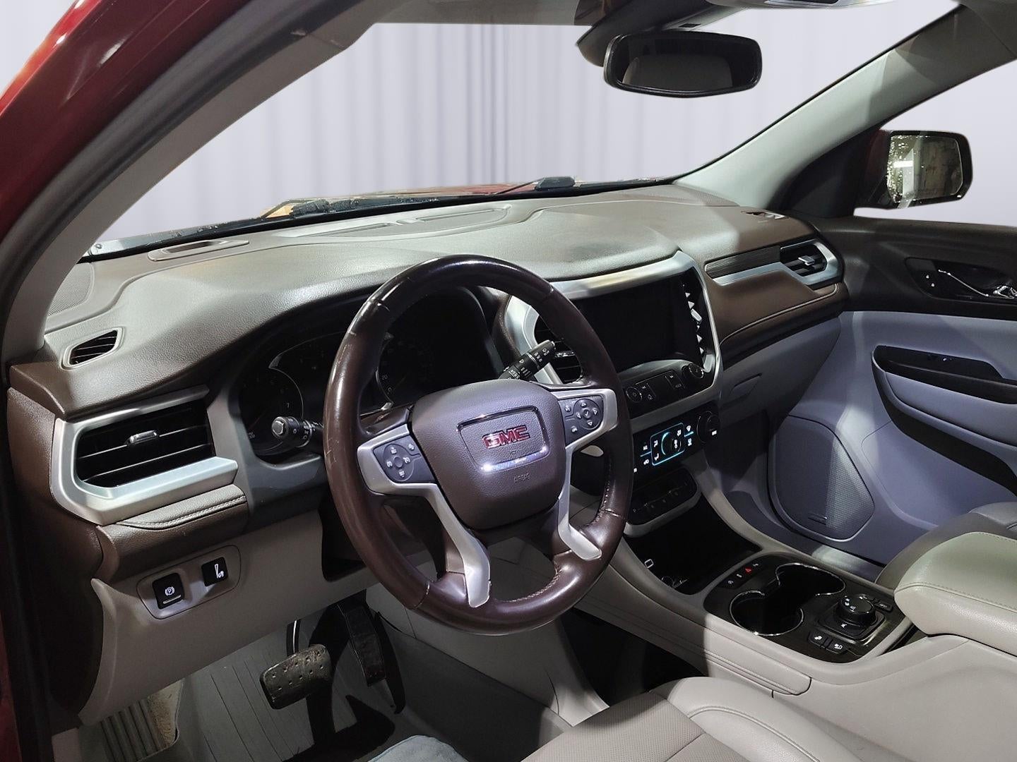 2021 GMC Acadia SLT