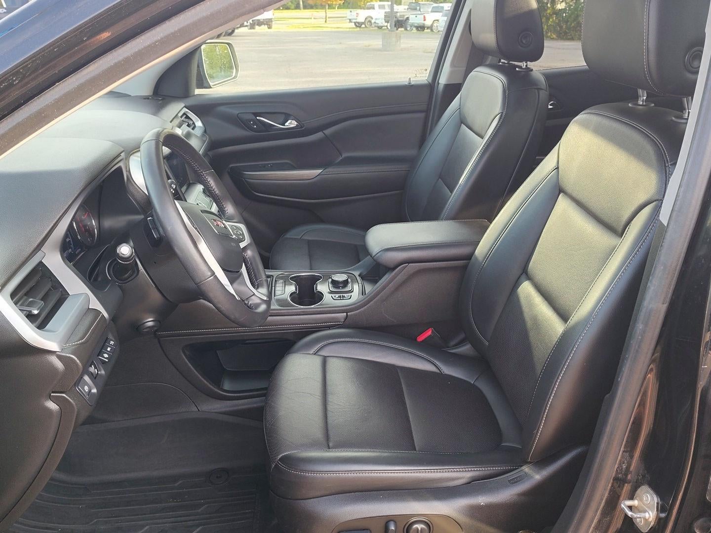 2022 GMC Acadia SLT