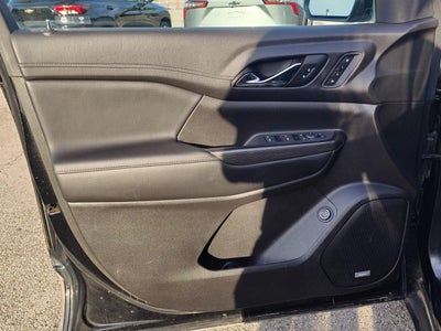 2022 GMC Acadia SLT