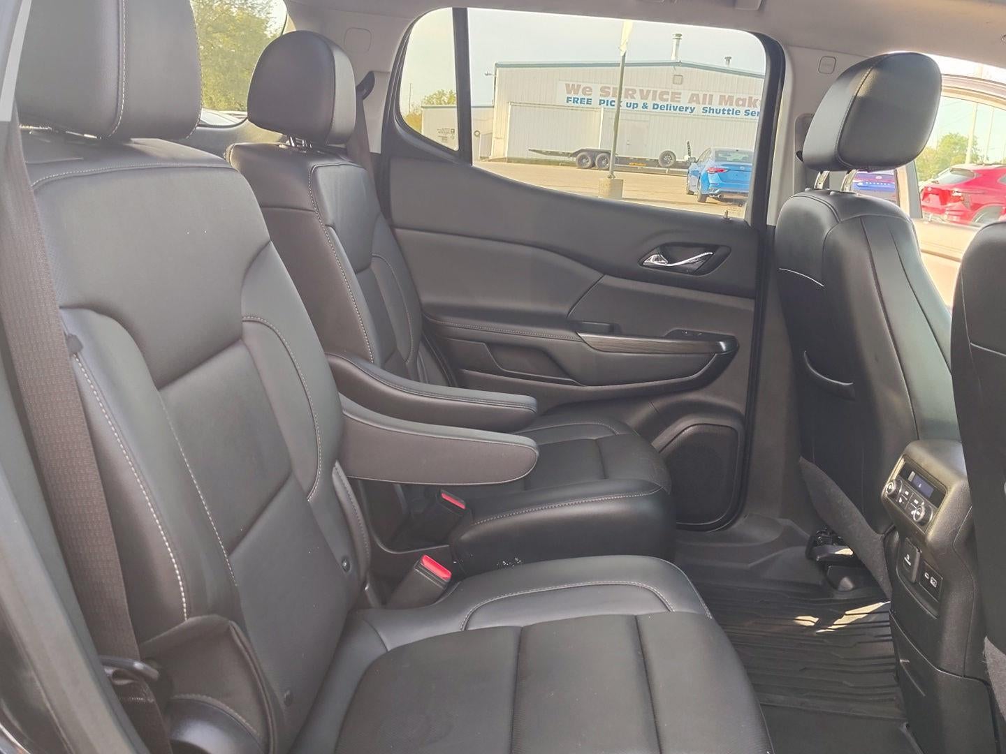 2022 GMC Acadia SLT