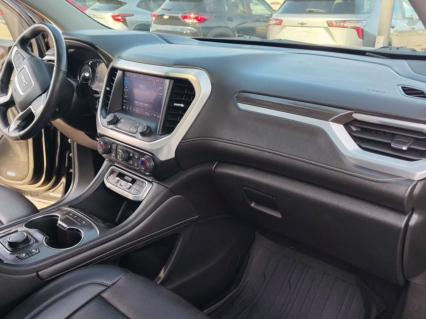 2022 GMC Acadia SLT