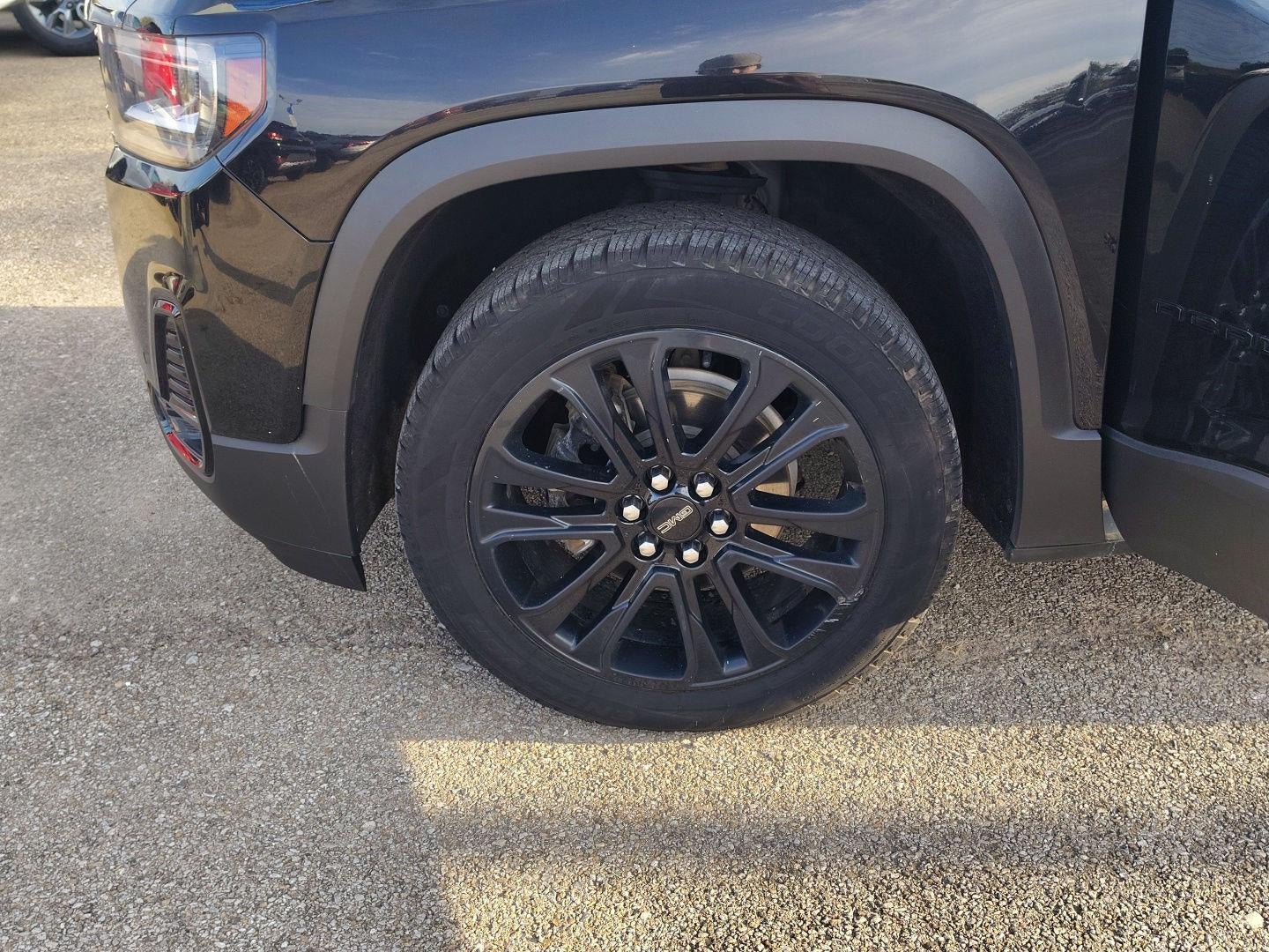 2022 GMC Acadia SLT