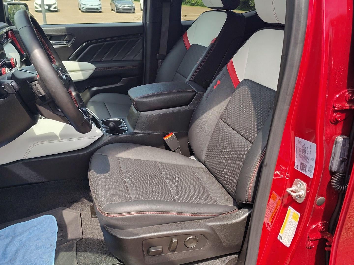 2024 GMC Canyon AT4X
