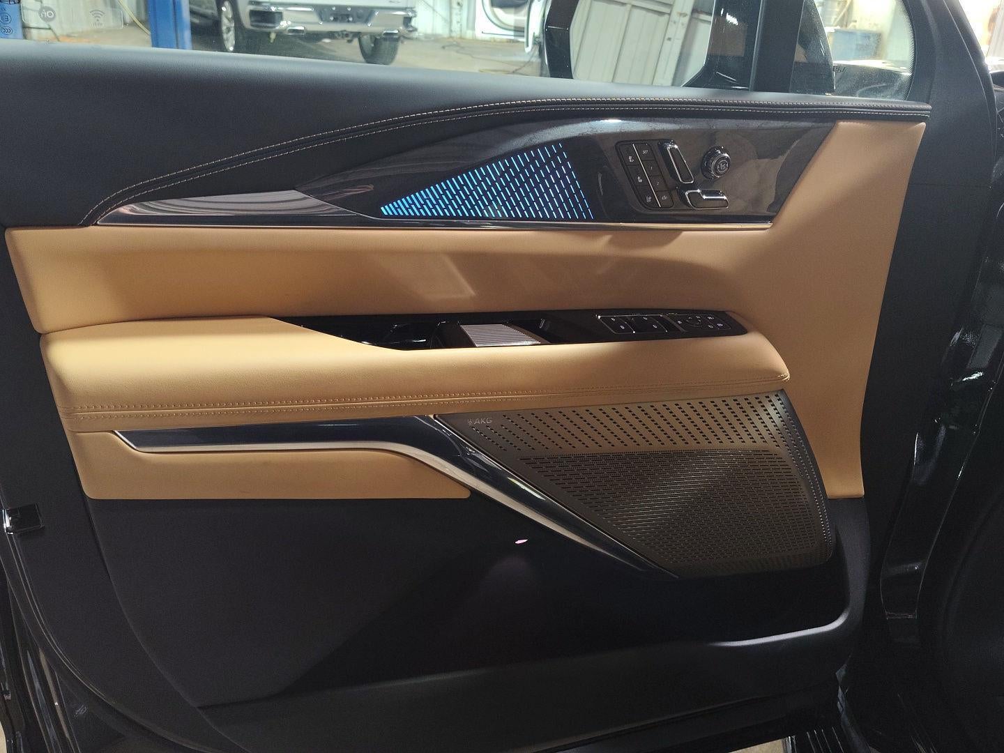2025 Cadillac ESCALADE IQ Sport 2