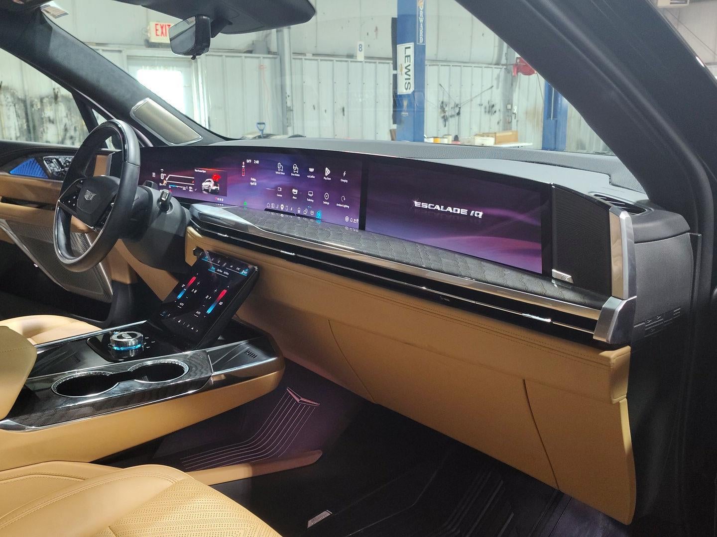 2025 Cadillac ESCALADE IQ Sport 2