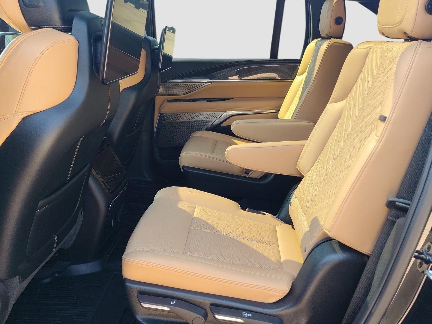 2025 Cadillac ESCALADE IQ Sport 2
