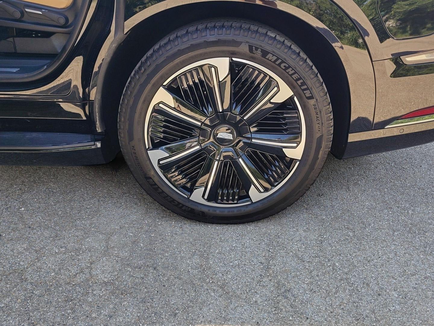 2025 Cadillac ESCALADE IQ Sport 2