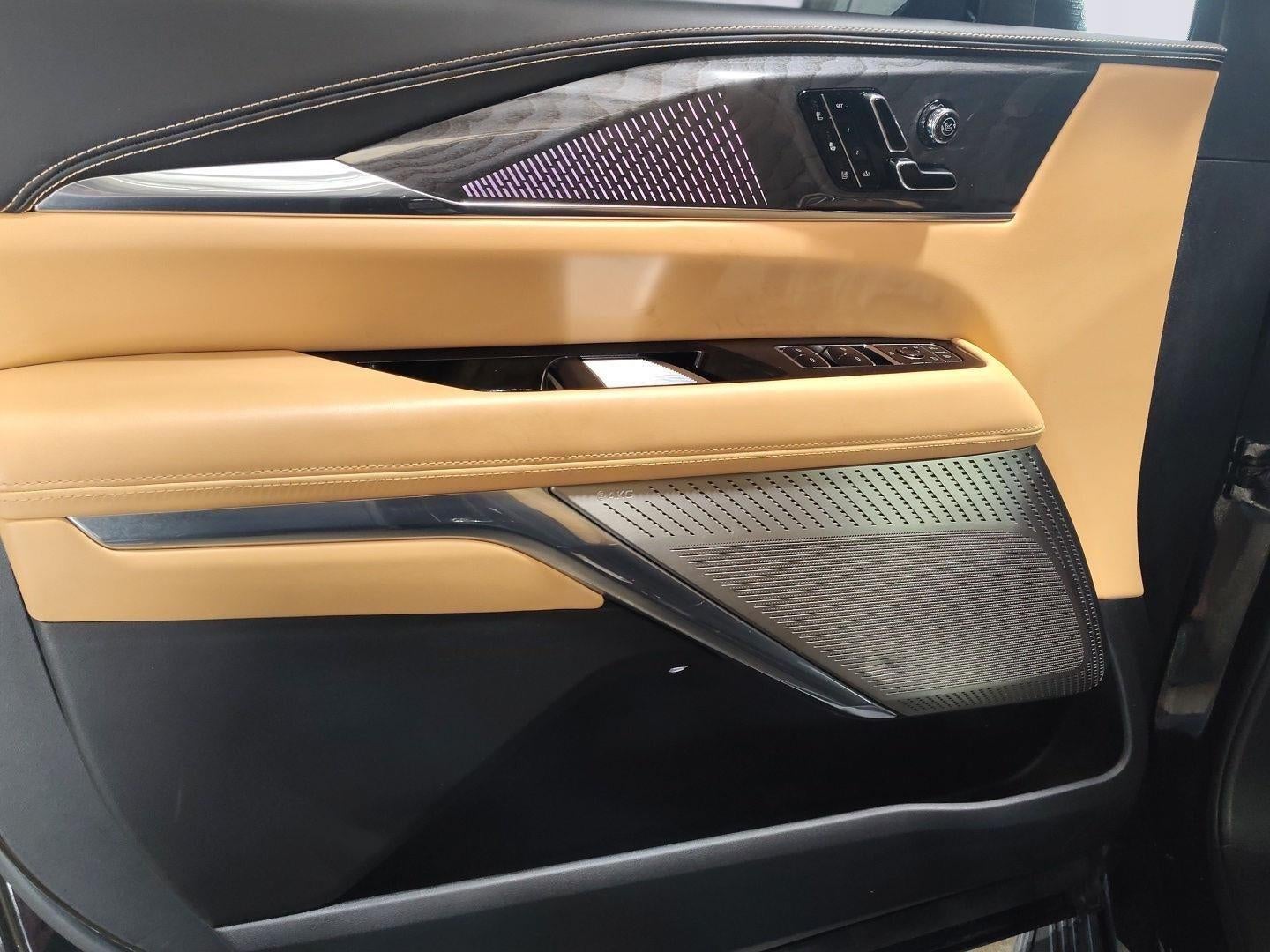 2025 Cadillac ESCALADE IQ Sport 2