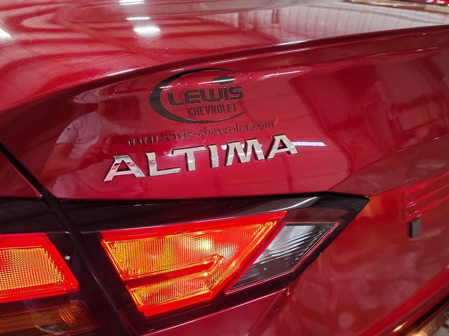 2022 Nissan Altima 2.5 SR