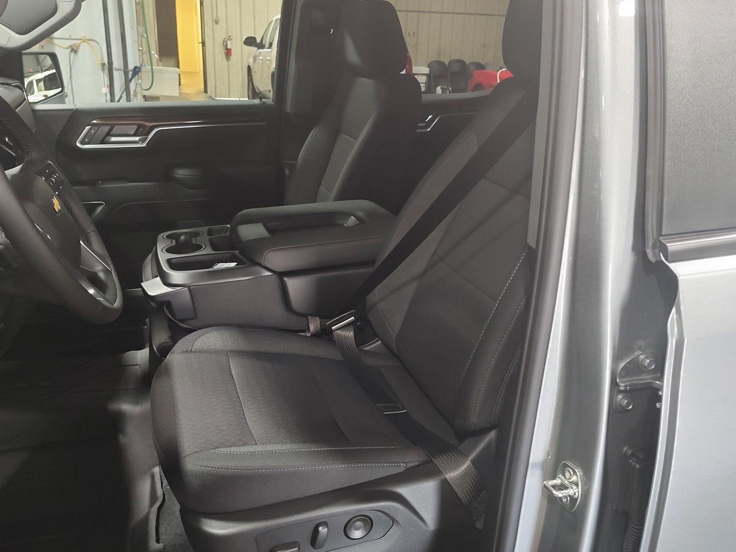 2026 Chevrolet Silverado 1500 LT - Photo 15
