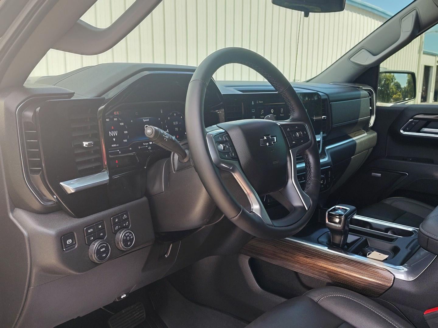 2025 Chevrolet Silverado 1500 LT Trail Boss