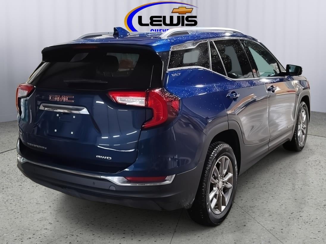 2022 GMC Terrain SLT