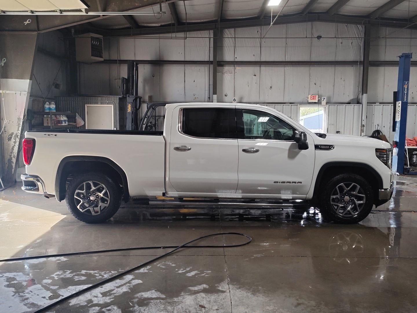 2022 GMC Sierra 1500 SLT