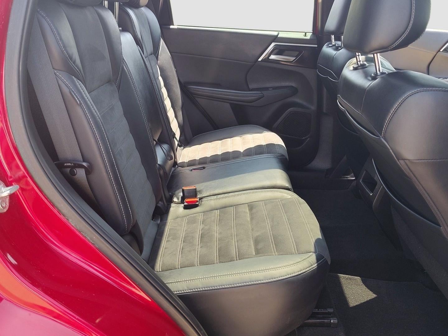 2022 Mitsubishi Outlander SE