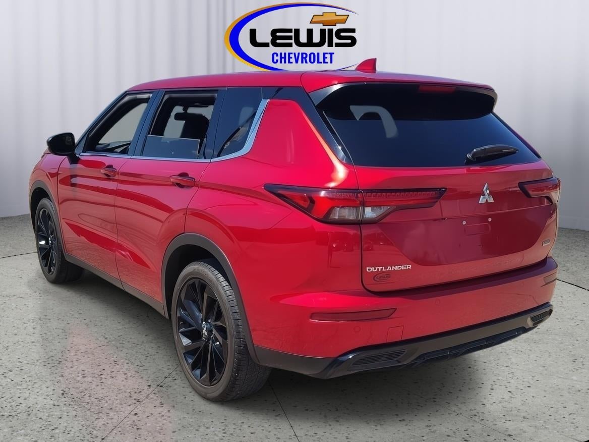 2022 Mitsubishi Outlander SE