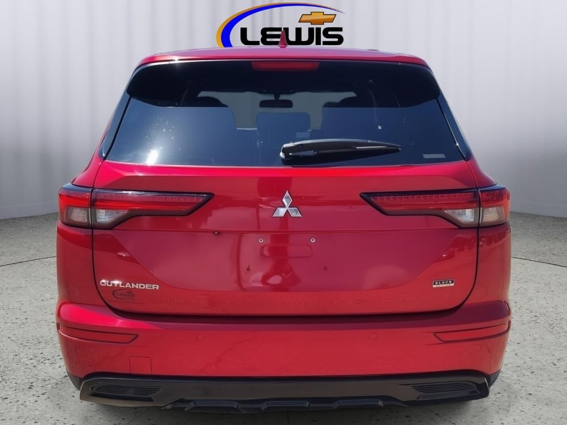 2022 Mitsubishi Outlander SE