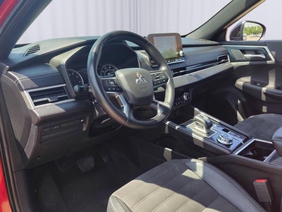 2022 Mitsubishi Outlander SE